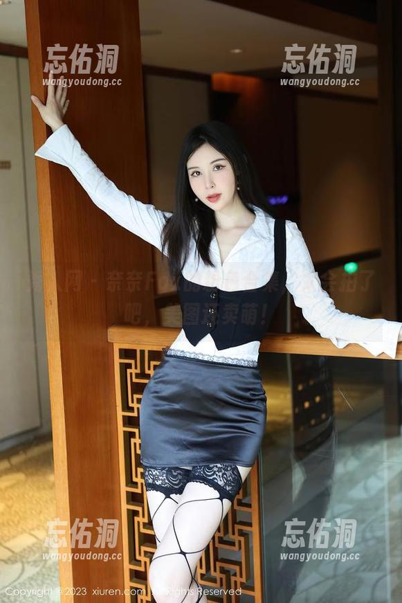 秀人网 - 奈奈Fox的粉色合集，太会拍了吧，美图还卖萌！