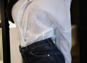 秀人网 – 奈汐酱nice的制服作品，想问她最近有没有喝奶茶