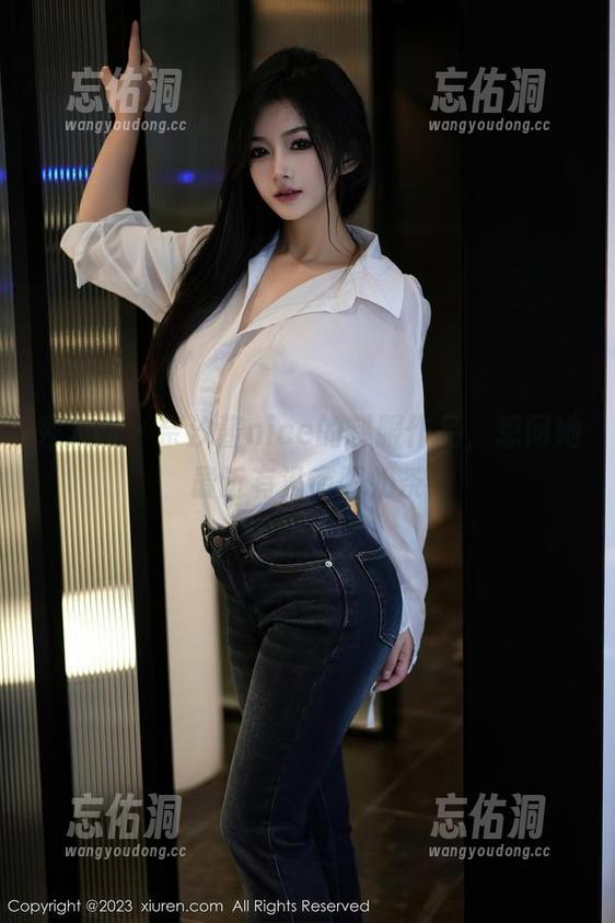 秀人网 - 奈汐酱nice的制服作品，想问她最近有没有喝奶茶