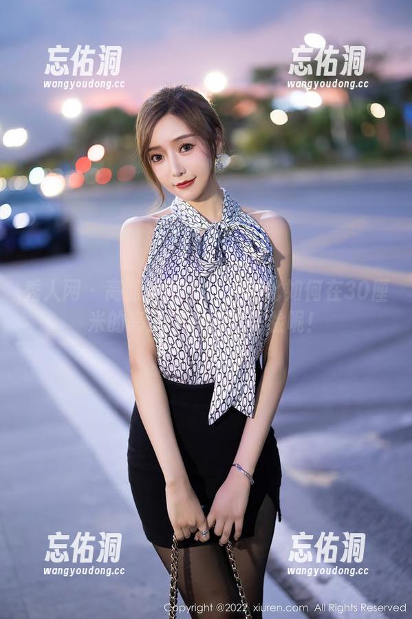 秀人网 - 高跟鞋图包：看娜比如何在30厘米的高度中优雅撑住脸呢！