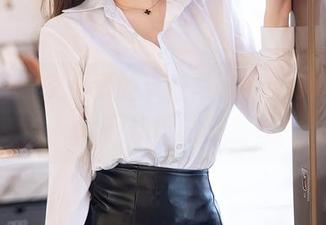 秀人网 – 艾小青的灰丝写真，暗示和暧昧，你懂的吧