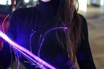 秀人网 – 荡漾Crystal图包：全套礼服打包带走，想看吗？