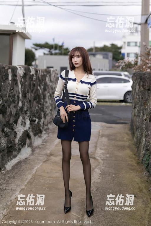 秀人网 - 你的朋友都在看，轩轩王子的万圣节合集，真心为他几何系服装感到不值...