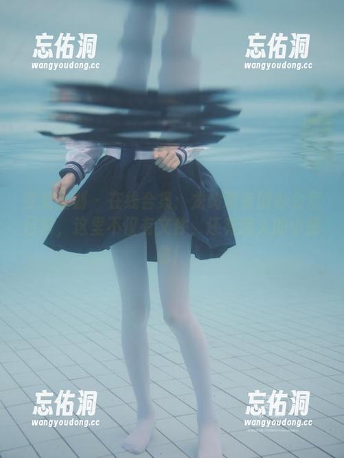 紧急企划 - 在线合集：龙崎聆音的办公室日常，这里不仅有文件，还有迷人的小插曲！