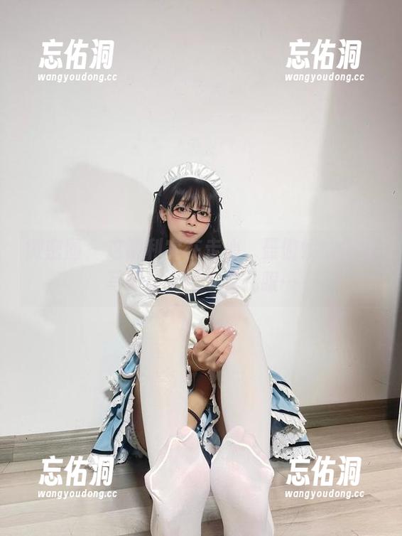 微密圈 - 这福利实在走心，聂傲娇的修女写真让人想多看几眼…