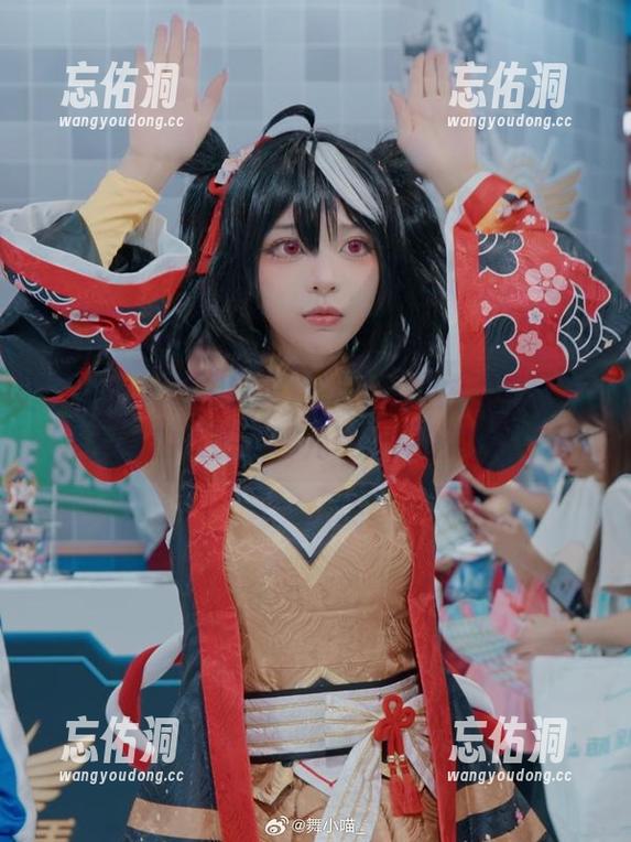 舞小喵又来了,夏日新作cos,不知道她的灵感从哪儿冒出来的? 舞小喵又来了,夏日新作cos,不知道她的灵感从哪儿冒出来的?
