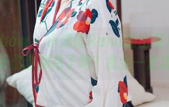 花漾show – 小海臀Rena的比基尼新作：今天你选颜色了吗？我会一直犹豫！