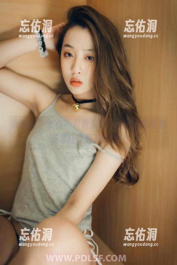 轰趴猫 - 女仆不只是工作，艾小青的私拍资源让你惊掉下巴！