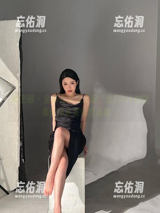 微密圈 - 金希儿又放大招,这2021的图集值得拿来慢慢品味。 微密圈 - 金希儿又放大招,这2021的图集值得拿来慢慢品味。