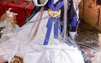 当阳炎型小菠萝变身旗袍女神，高清图册中的每一角落都透着一种隐秘的优雅。