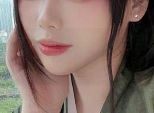 阿九从不咕咕的cos天使：当甜美遇上现实，画风有点儿不太对！