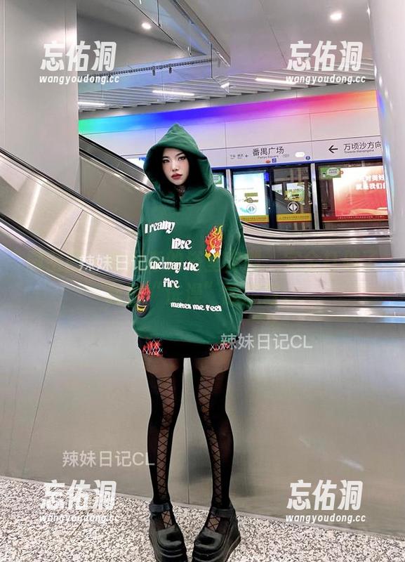 微密圈 - 陈佩奇的浴室定制，完全打破了我对“洗澡”的想象。