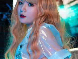 有种“青水百合子的短裤写真集，直戳我ello目标”的感觉……可我还是一直在想我的早餐。